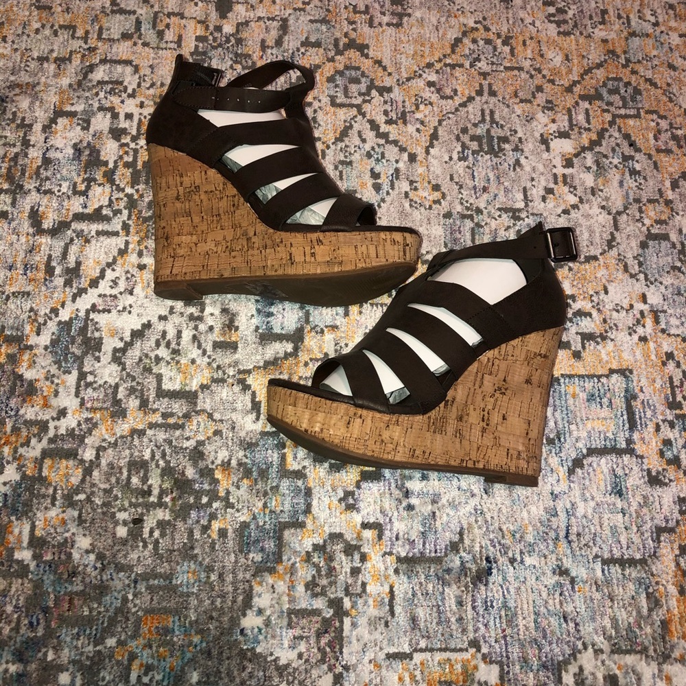 Summer platform - Picture 2 of 2